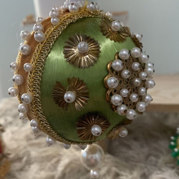 Vintage Set Of Three Christmas Ornaments - Picture 6 of 16